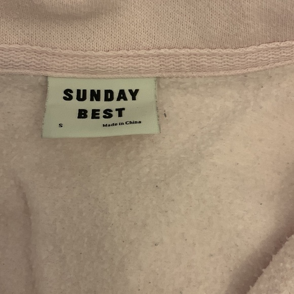 Aritzia pink cropped buttoned crew neck - Picture 3 of 3